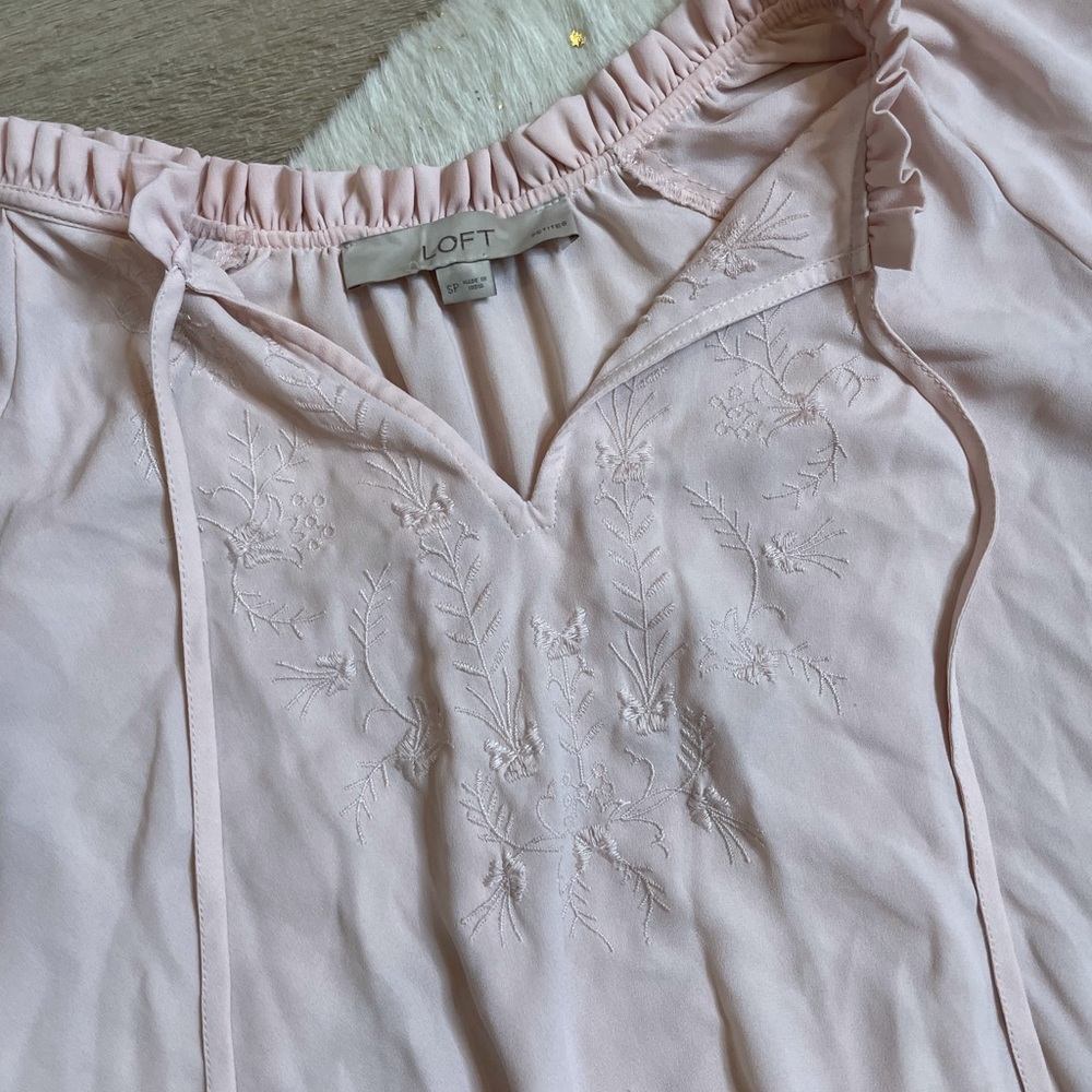 Loft blush pink flutter sleeve chiffon blouse - Picture 2 of 6